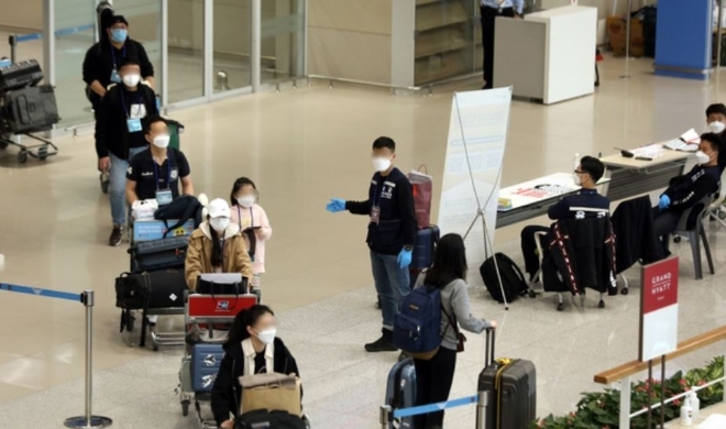 인천국제공항에서 근무하는 세관 직원이 코로나19 확진 판정을 받았다. 사진=뉴시스