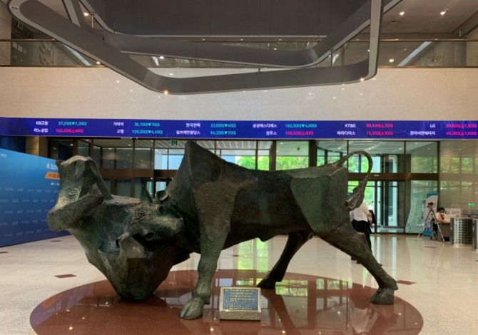 자본시장의 상징인 한국거래소 조형물