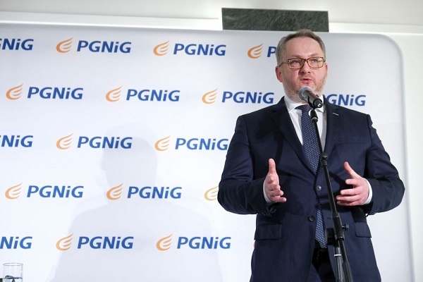 LG전자의 폴란드공장에 LNG공급계약 체결을 발표하는 GNiG 소매부문의 헨릭 무차(Henryk Mucha)사장. 사진=퍼스트뉴스 캡처