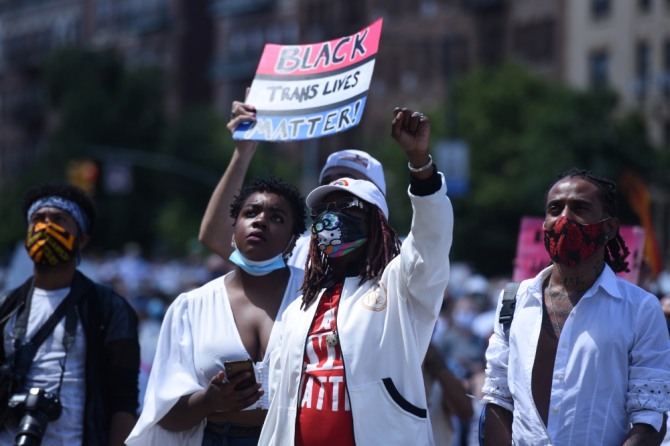 인종차별을 반대하는 시위가 미국을 비롯해 전 세계로 확산되고 있다. 흑인에 대한 편견에서 촉발된 시위는 경제적 불평등과 사회적 불평등의 해소를 요구하고 있다. 사진=로이터