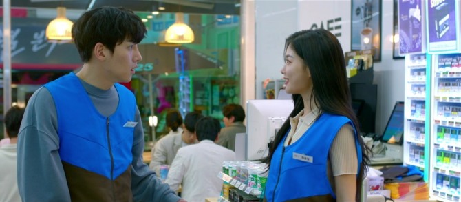 GS25가 SBS 새 드라마 '편의점 샛별이'의 제작 지원을 맡는다. 사진은 편의점 샛별이 예고편 캡처. 사진=GS25
