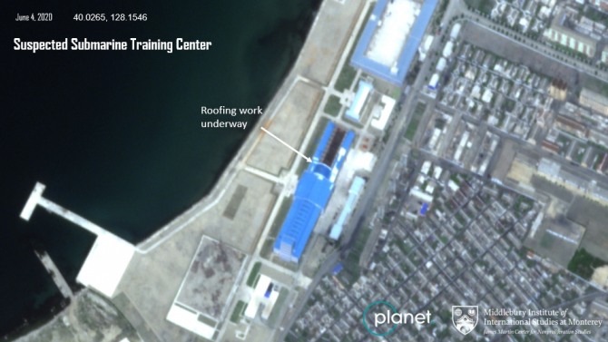 북한 신포의 잠수함 훈련소 추정 위성 사진. 사진=ACW