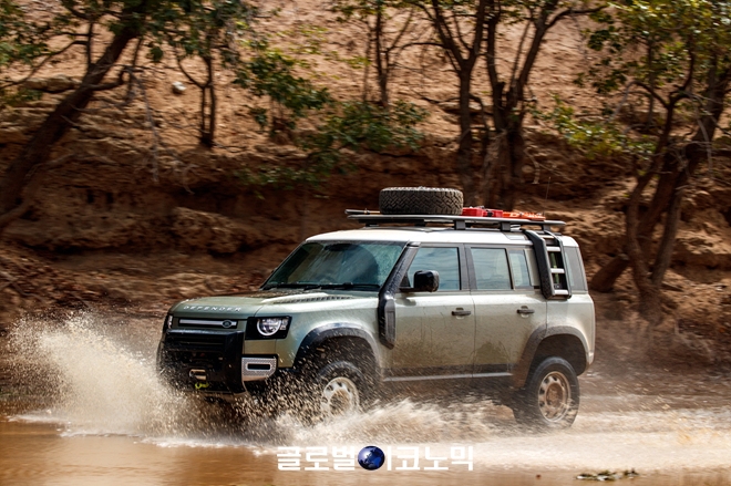 랜드로버 SUV '올 뉴 디펜더'. 사진=재규어랜드로버 코리아