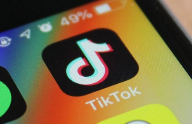 트럼프가 사용금지를 검토하고 있는 중국의 동영상 앱 ‘틱톡(TikTok)’의 로고.