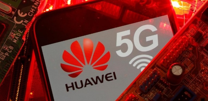 영국 정부가 중국과의 관계 악화 우려에도 불구하고 중국 화웨이의 5G 네트워크 기술과 장비 사용을 금지한다. 사진=로이터