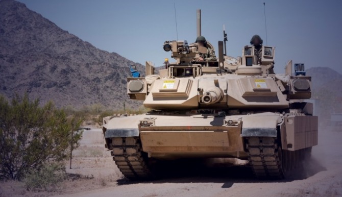 트로피 능동방어체계를 장착하고 훈련중인 미 육군 M1 주력전차. 사진=이스라엘 라파엘사