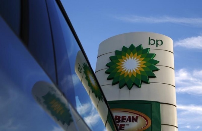 영국 국영석유회사 BP사는 2분기 실적발표를 통해 67억 달러(약 8조4000억 원)의 적자를 냈다고 발표했다.   
