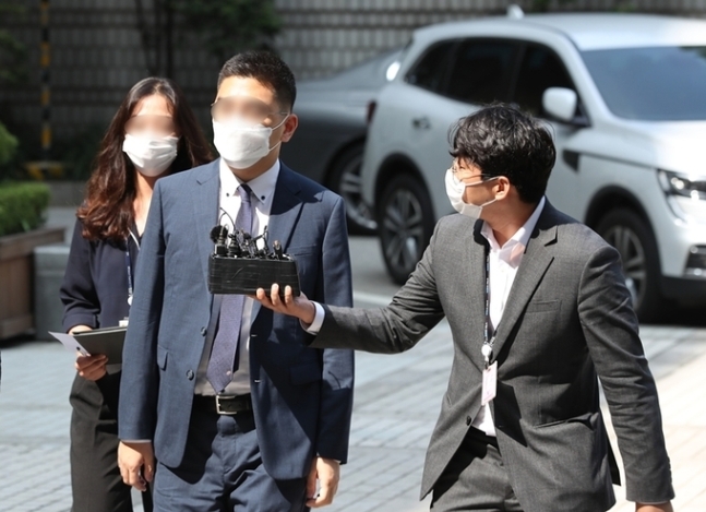 지난달 17일 이동재 전 채널A 기자가 구속 전 피의자심문(영장실질심사)을 받기 위해 서울중앙지방법원으로 출석하고 있다. 사진=뉴시스