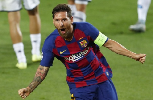 바르셀로나의 핵심 공격수 리오넬 메시가 9일(한국시간) 스페인 바르셀로나 캄프 누에서 열린 나폴리와의 2019~2020시즌 UEFA 챔피언스리그 16강 2차전에서 추가골을 넣은 후 환호하고 있다.
