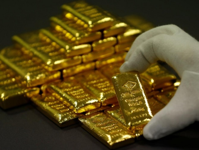 금값이 올해 35% 뛰었음에도 여전히 가격이 4000달러까지 오를 것이란 의견이 나왔다. 사진=로이터