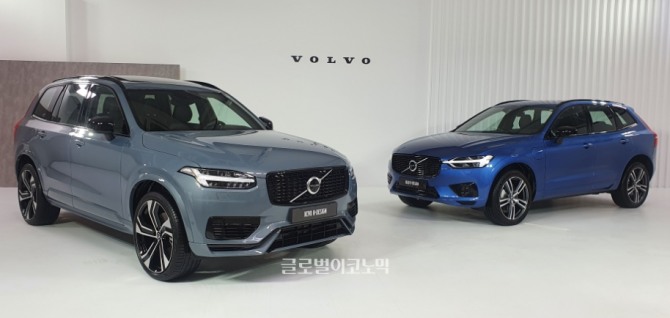 볼보자동차코리아가 브랜드를 대표하는 스포츠유틸리티차량(SUV) ‘XC90’과 ‘XC60’ 한정판 ‘T8 R-Design(디자인) 에디션’을 13일 선보였다. 사진=글로벌이코노믹 성상영 기자