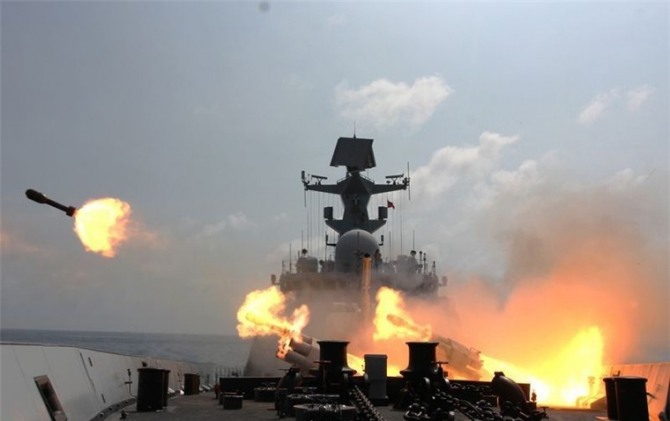 중국 웨이보에 올라운 중국해군의  로켓사격 훈련 모습. 사진=타이완뉴스