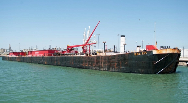 미국산 셰일원유가 항해 바지선에 적재되고 있는 미국 텍사스주 코퍼스 크리스티 항구 모습. 사진=로이터 