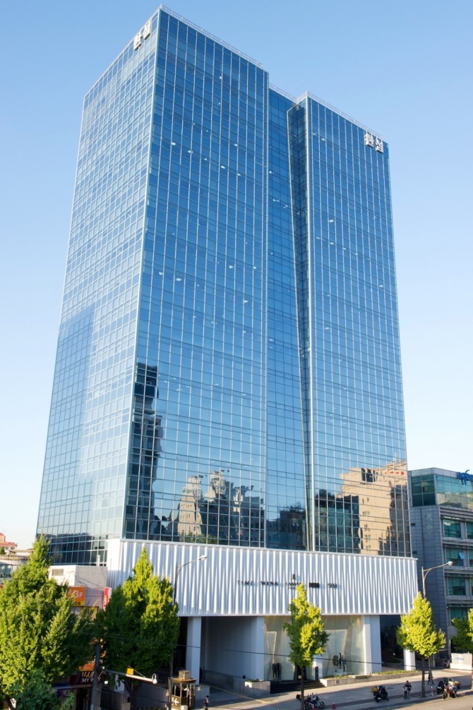 지난 5월 화장품 시장 진출을 선언한 한섬의 사옥. 사진=현대백화점그룹