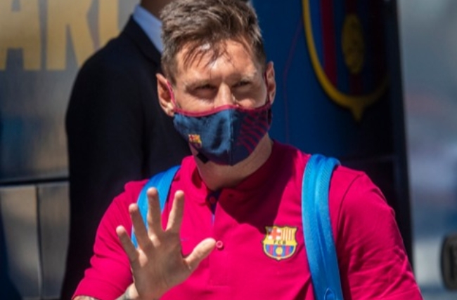 바르셀로나가 공격수 메시(사진)의 이적을 용인할 경우 1억2,000만 유로의 비용이 절감될 것으로 전망되고 있다.