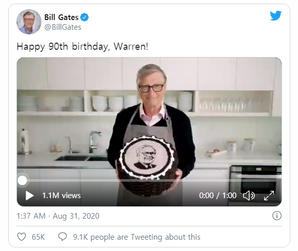 빌 게이츠가 트위터에 공개한 ‘워런 버핏 생일 축하 동영상’. 사진=트위터
