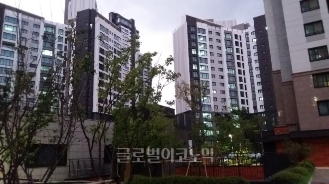 경기 과천시 별양동의 한 아파트 단지 모습. 사진=김철훈 기자 