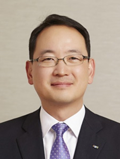 두산밥캣이 체코 렌탈업체에 소형 굴삭기 76대를 납품하는 등 체코시장 공략에 나섰다. 스캇 박(Scoot Park) 두산밥캣 대표 . 사진=두산밥캣 홈페이지