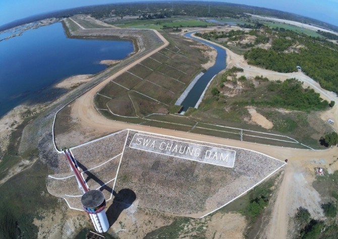 한국농어촌공사는 9일 미얀마 관개수리청에 농업용 댐 안전성 점검·관리 기술, 농업관개기술 개선 등을 포함한 댐 종합관리 시스템 구축 노하우를 전수했다고 밝혔다. 사진은 미얀마 농업용 댐 '스와 차웅(SWA CHAUNG) 댐'의 모습. 사진=한국농어촌공사