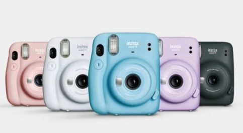 스마트폰 전성시대에도 불구하고 후지필름의 인스턴트 카메라 ‘체키’는 전 세계에서 연간 1000만 대의 판매를 달성했다. 사진=후지필름