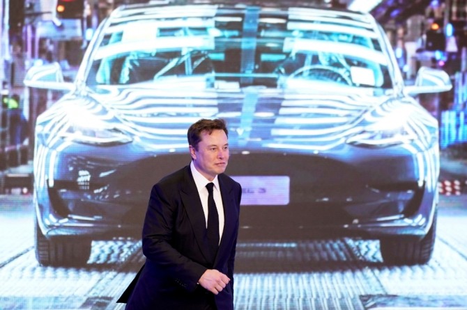 테슬라 최고경영자(CEO) 일론 머스크가 22일(현지시간) 배터리데이에서 절반 가격에 전기차 배터리를 공급하겠다고 밝혔다. 사진=로이터