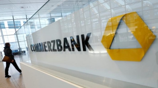 독일 코메르츠방크는 도이체방크 고위 임원을 역임한 만프레드 크노프를 신임 CEO로 임명했다. 사진=로이터