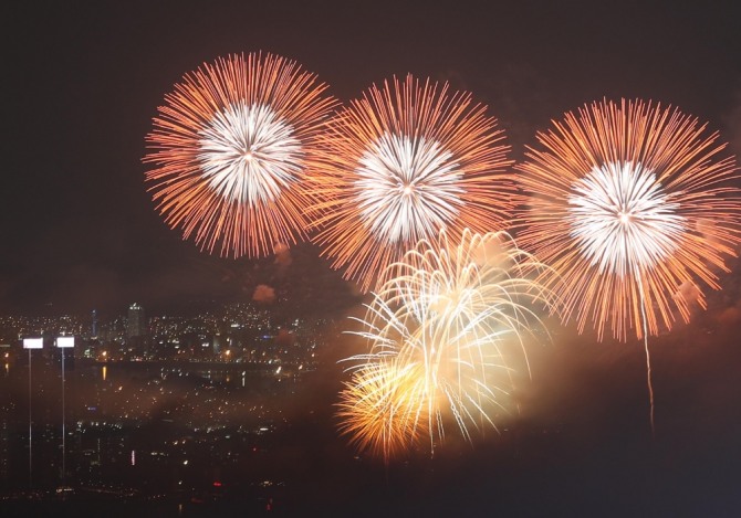 2019년 부산불꽃축제. 사진=연합뉴스