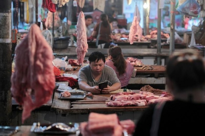 중국의 돼지고기 가격이 9월에 25.5% 크게 상승했지만 8월 53%에 비하면 대폭 완화됐다. 사진=로이터