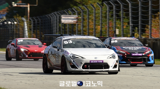 2020 태백시장배 & 넥센스피드레이싱 3라운드 KSR-GT 클래스 결승 장면. 사진=글로벌이코노믹 김현수 기자