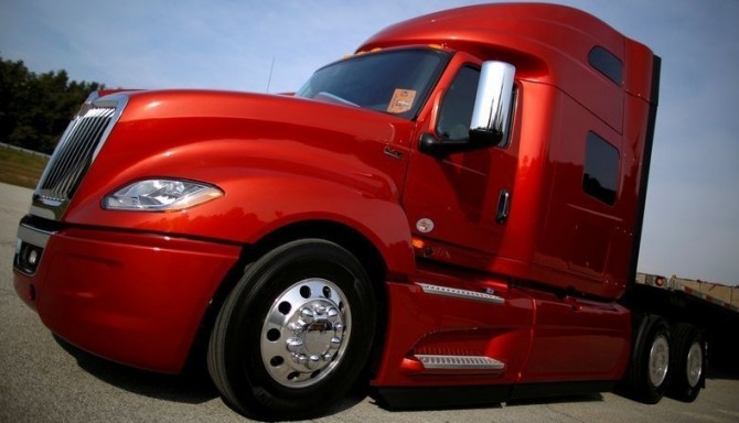 폭스바겐의 트럭 부문 트라톤은 트럭회사 나비스타 인터내셔널을 인수하기 위해 주당 가격을 43달러에서 44.5달러로 인상했다. 사진=야후파이낸스