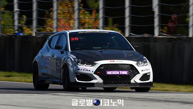 2020 태백시장배 & 넥센스피드레이싱 4라운드 GT-300 클래스 결승 장면. 사진=글로벌이코노믹 김현수 기자