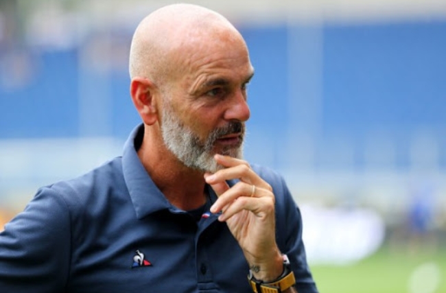 시즌 초반 부진을 겪고 있는 유벤투스 새 지휘관 안드레아 피를로에 훈수를 한 AC밀란 스테파노 피올리 감독.