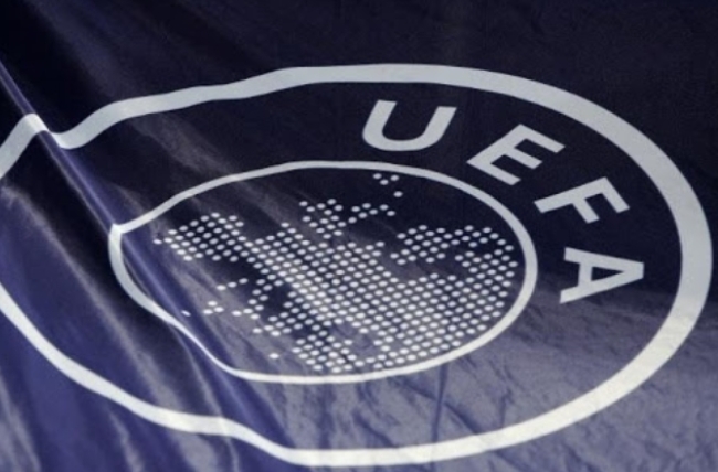 유럽축구연맹(UEFA)은 현지시각 20일 U-19 유럽선수권대회를 취소하고 상위 랭킹 5개국에 U-20 월드컵 진출권을 부여키로 했다.