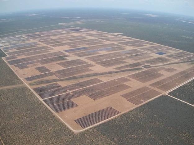 한화에너지 미국법인 174 파워 글로벌(Power Global)이 지난 8월 미국 텍사스주에 완공한180MW 급 태양광 발전소가 가동 중이다. 사진=한화에너지