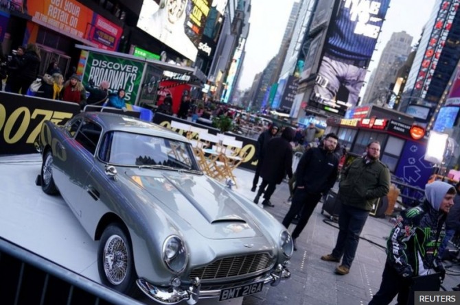 첩보 영화 007 시리즈의 신작 ‘노 타임 투 다이’에 등장하는 애스턴마틴 차량. 사진=로이터