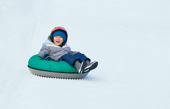 휘닉스 평창이 스키 시즌 시작 전 겨울을 즐길 수 있는  '몽블랑 씽씽 썰매'를 개장한다. 사진=휘닉스 평창