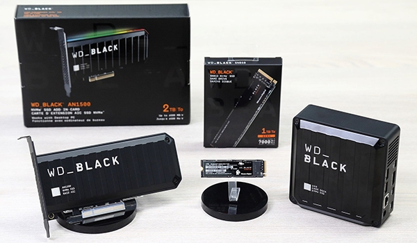 WD_BLACK 제품 3종 모음. 왼쪽부터 WD_BLACK AN1500 NVMe SSD 애드인카드, WD_BLACK SN850 NVMe SSD, WD_BLACK D50 게임 독 NVMe SSD. (사진=웨스턴디지털코리아)