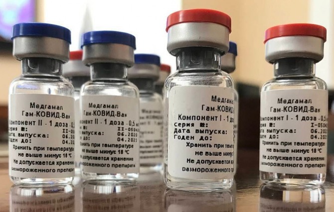 신종 코로나바이러스 감염증(코로나19) 백신인 스푸티니크 V를 개발중인 러시아 국부펀드가 영국 제약사 아스트라제네카에 효율성 제고를 위한 협력을 제안했다. 사진=타스