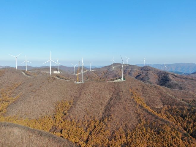 강원도 태백시 가덕산 풍력발전단지 전경. 사진=코오롱글로벌