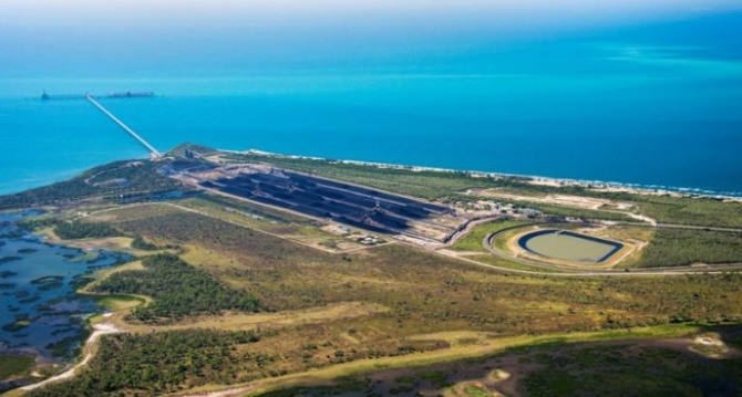 인도 광산업체 아다니의 호주 카마이클 탄광 프로젝트가 환경단체의 강한 반발로 중단 위기에 처했다. 사진=인디안와이어