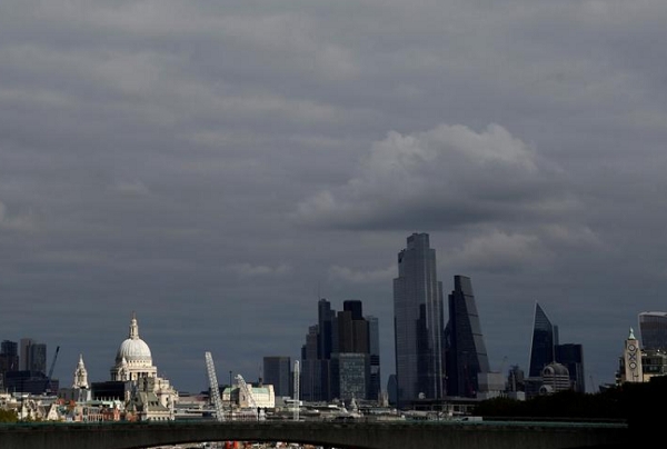 먹구름으로 뒤덮인 런던 시내 전경. 사진=로이터