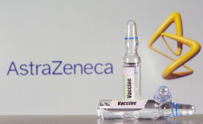 수주 이내에 미국에서 사용이 허가될 것으로 예상되는 아스트라제네카의 코로나19 백신. 사진=로이터