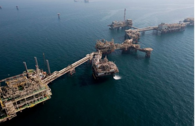 아랍에미리트(UAE) 아부다비 국영석유공사(ADNOC)가 운영 중인 석유생산 해상기지의 모습. 사진=THE Gulfnews 홈페이지