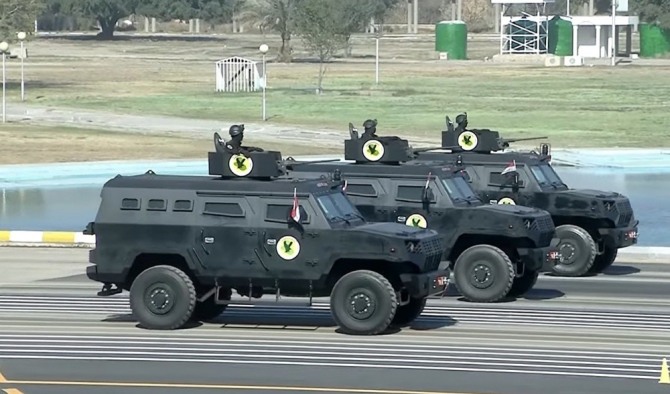 이라크 군사퍼레이드에 등자한 대지정공의 장갑차 'DAPC-2'. 사진=디펜스블로그