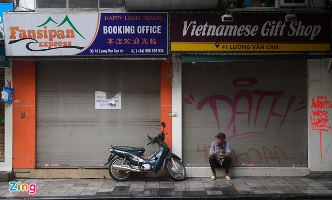 베트남 국제여행사들이 코로나19를 이겨내지 못하고 잇따라 사업허가를 취소하고 있는 것으로 나타났다.