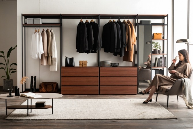 아이데뉴는 수납력을 강화한 드레스룸 '터치'를 지난 22일 출시했다. 소비자가 원하는 대로  사진=아이데뉴