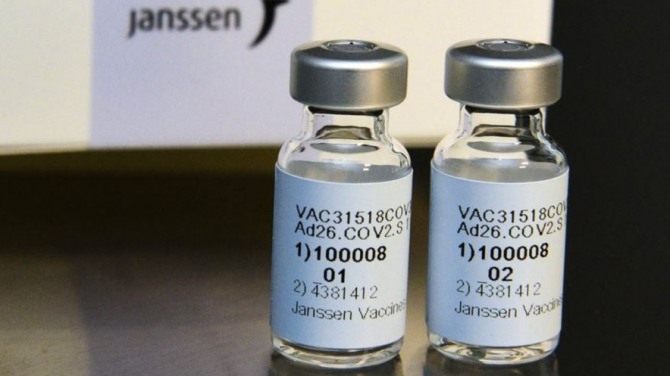 존슨앤드존슨의 원샷 백신이 전 세계에서 코로나 감염을 예방하는데 효과적이지만 새로운 변종이 감염을 일으키고 있는 남아프리카에서는 덜 효과적인 것으로 나타났다. 사진=VOA