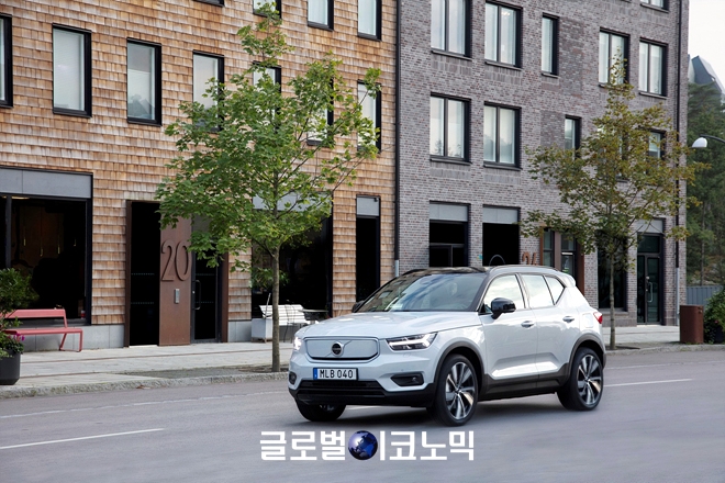 볼보차 최초의 순수전기차(EV) 'XC40 리차지'. 사진=볼보차 코리아