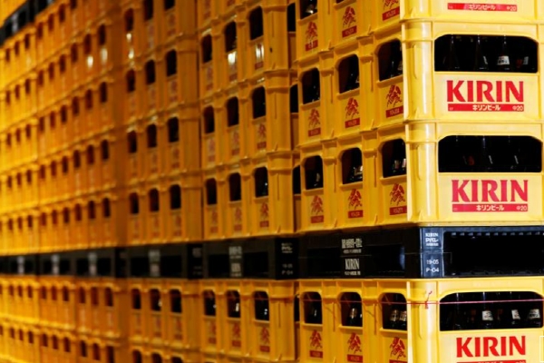 기린의 일본 요코하마공장에서 생산되는 기린병맥주. 사진=로이터