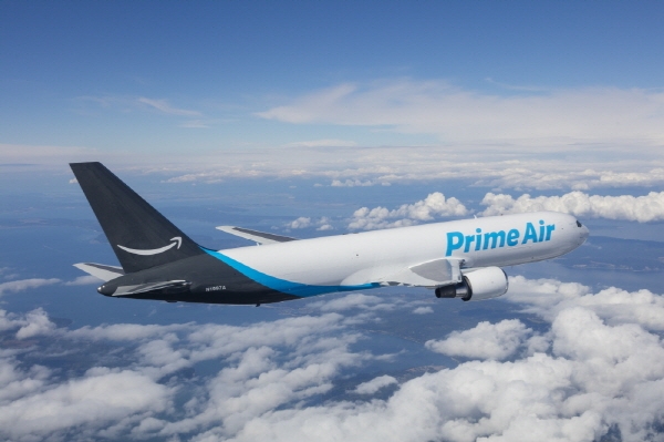 아마존이 구입한 화물운송용 보잉 767-300. 사진=로이터